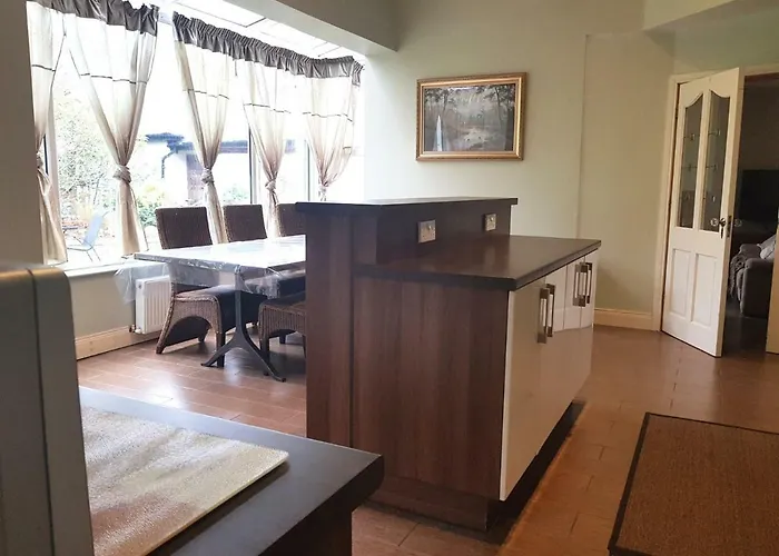 Ethan House Апартаменты Килларни